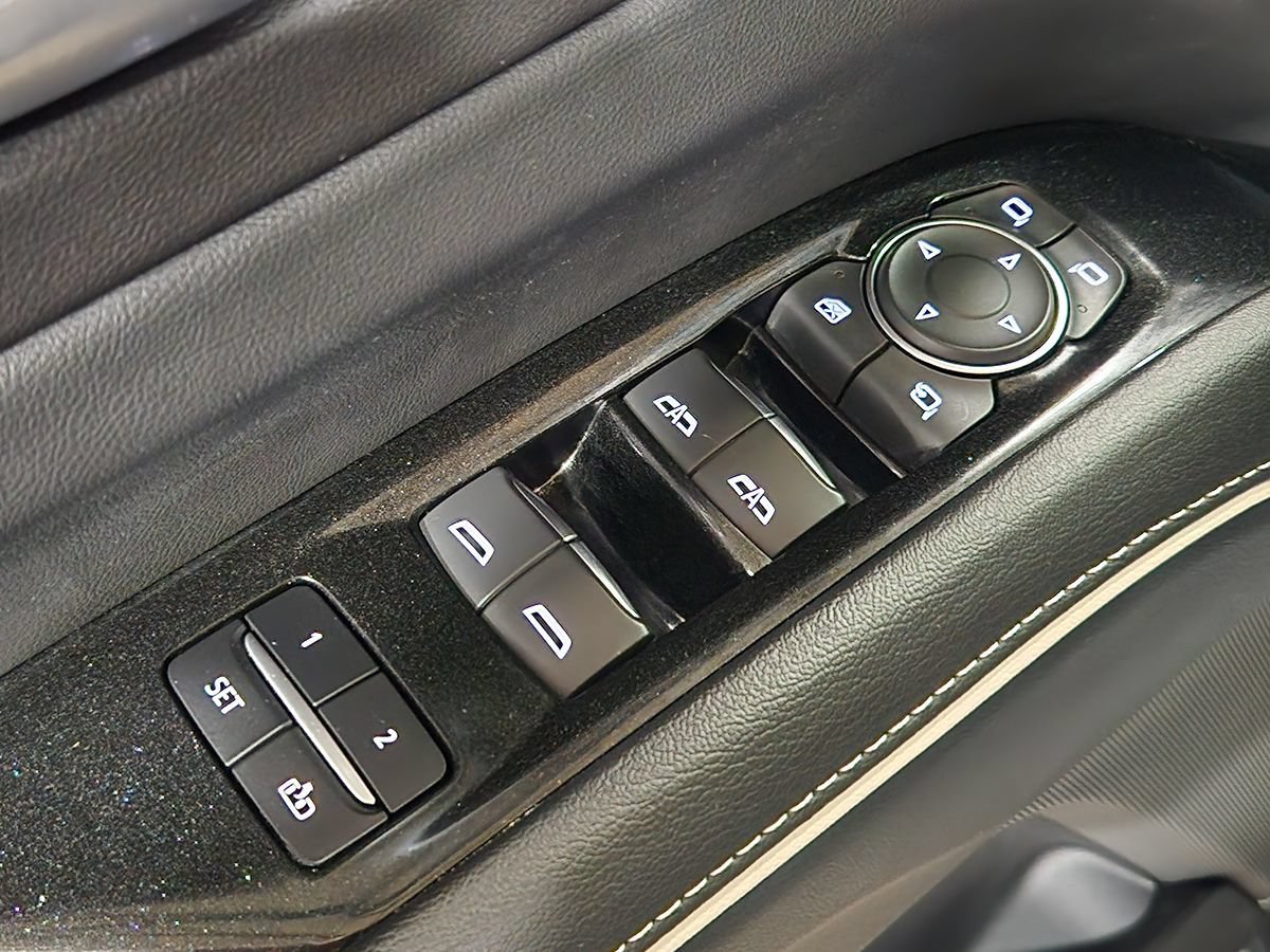 Used 2023 Cadillac Escalade ESV Sport w/ LPO, ONYX Package RWD image 47