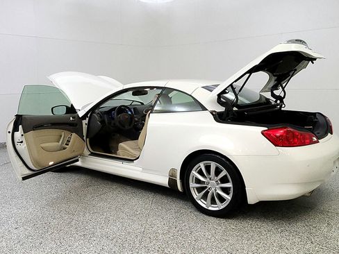 Used 2013 INFINITI G37 Convertible w/ Premium Pkg RWD image 11