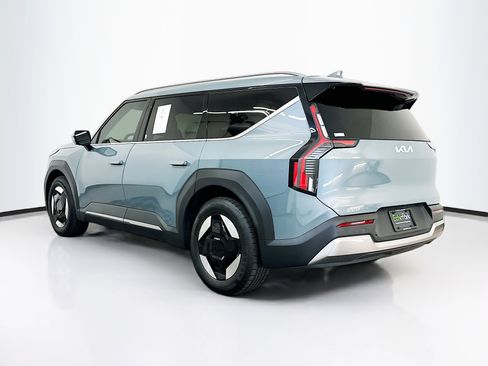 Used 2024 Kia EV9 Wind image 5