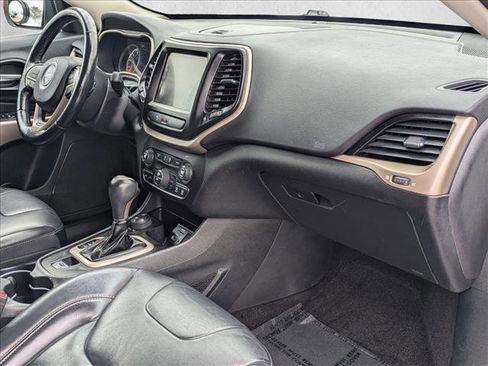 Used 2018 Jeep Cherokee Limited w/ Trailer Tow Group image 21