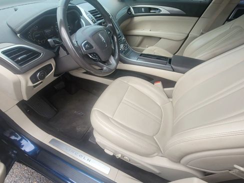 Used 2017 Lincoln MKZ Premiere image 22