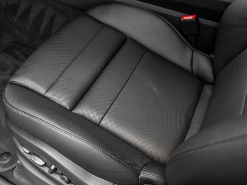 Certified 2025 Porsche Cayenne image 21