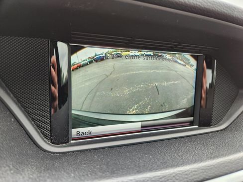 Used 2013 Mercedes-Benz E 350 4MATIC Sedan image 13