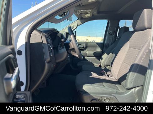 Used 2025 Chevrolet Silverado 2500 Custom w/ Custom Convenience Package image 9