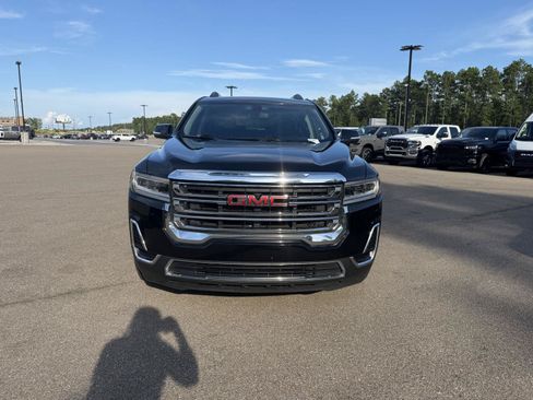 Used 2021 GMC Acadia SLE w/ Driver Convenience Package FWD image 2