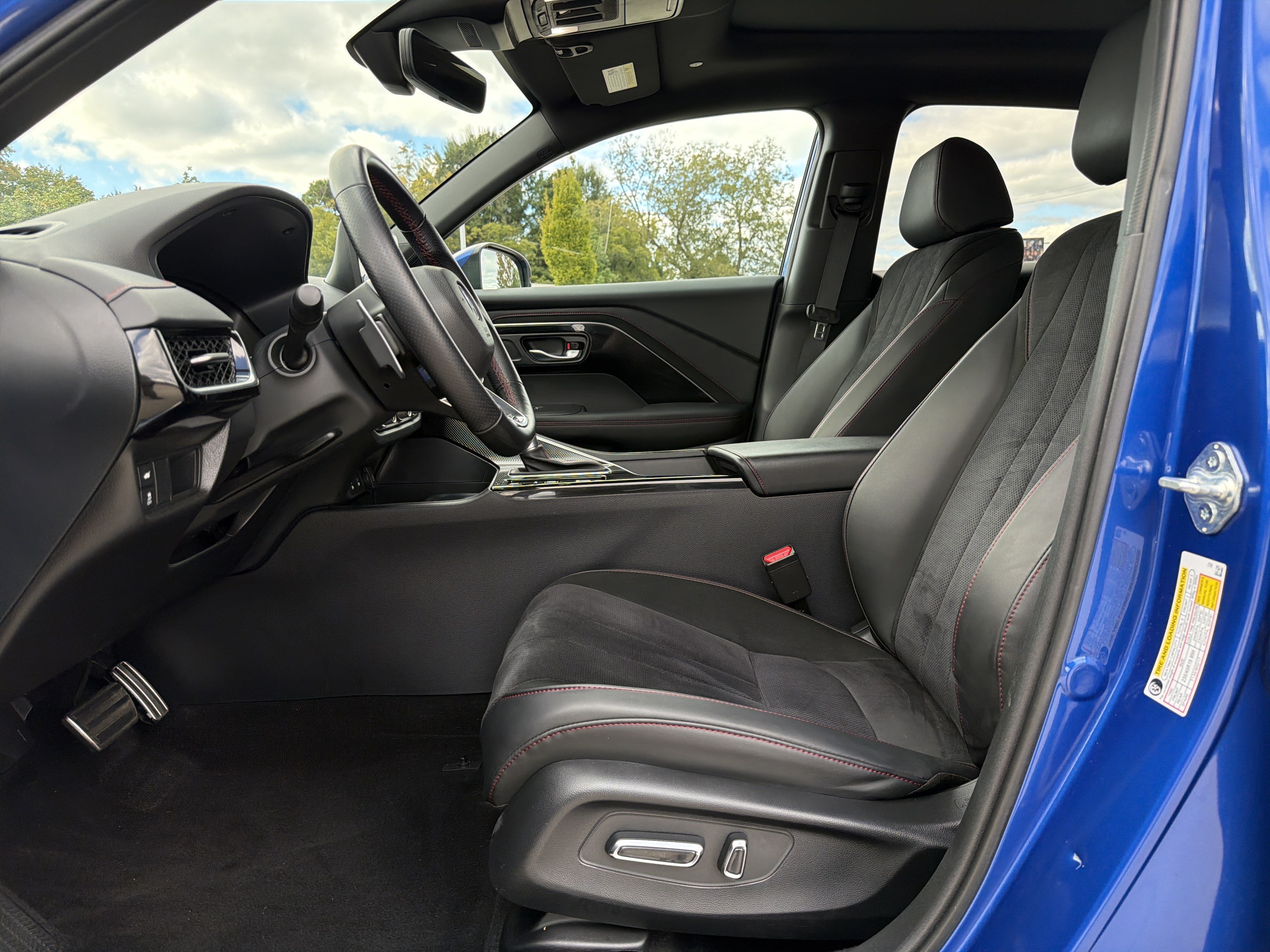 Certified 2025 Acura ADX A-Spec AWD/4WD image 16