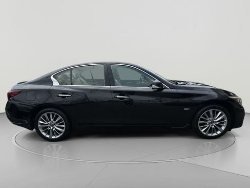 Used 2018 INFINITI Q50 Luxe w/ Essential Package (3.0T Luxe) AWD/4WD image 6