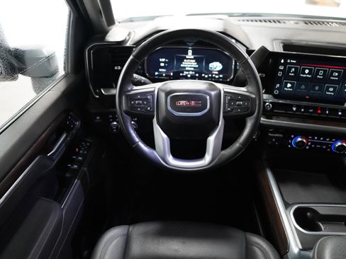 Used 2025 GMC Sierra 2500 SLT w/ SLT Convenience Package AWD/4WD image 12