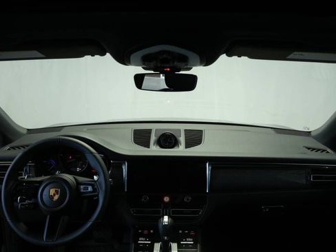 New 2026 Porsche Macan AWD/4WD image 16