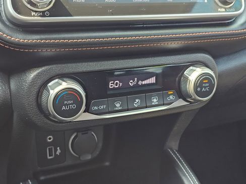 Used 2020 Nissan Kicks SR image 24