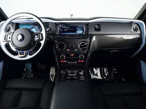 Used 2024 Rolls-Royce Cullinan Black Badge image 58