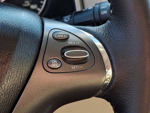 Used 2019 Nissan Murano SV image 16