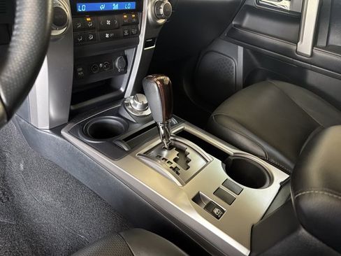 Used 2018 Toyota 4Runner Limited AWD/4WD image 21