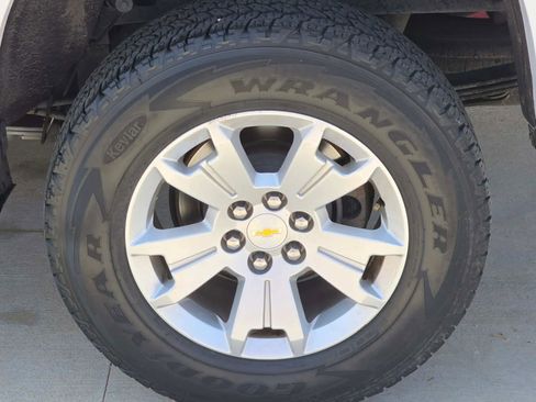 Used 2020 Chevrolet Colorado LT w/ Safety Package image 24