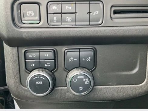 Used 2022 Chevrolet Tahoe RST w/ Luxury Package image 33