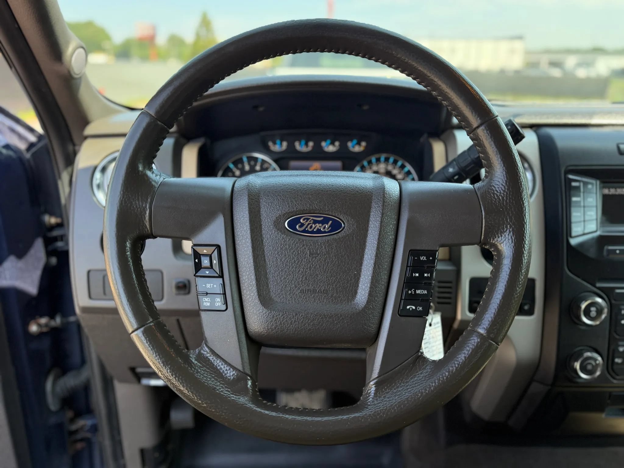 Used 2013 Ford F150 XLT w/ Luxury Equipment Group AWD/4WD image 24