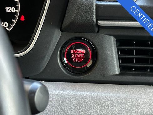 Certified 2025 Honda Pilot EX-L image 26