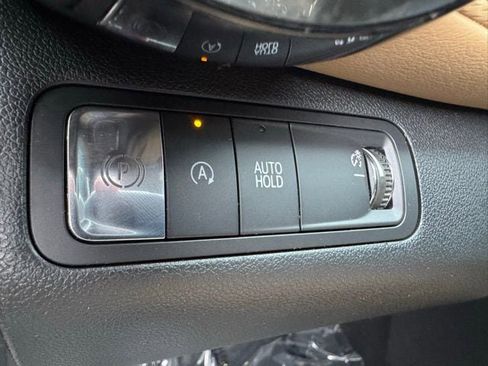 Used 2025 Chevrolet Equinox ACTIV image 11