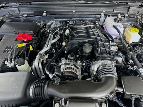 New 2025 Jeep Wrangler Sahara w/ Technology Group image 18