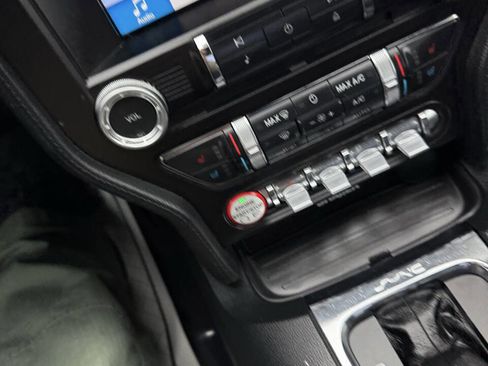 Used 2017 Ford Mustang Premium image 18