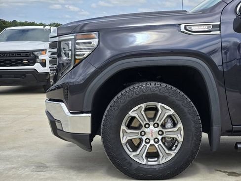 Used 2024 GMC Sierra 1500 SLT w/ SLT Convenience Package AWD/4WD image 10