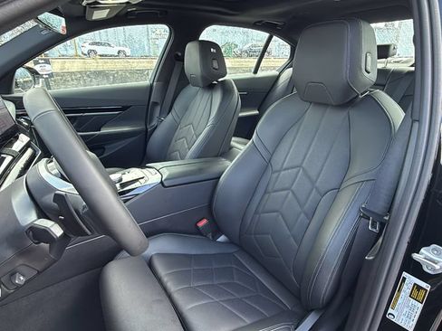 Used 2026 BMW 530i RWD image 14