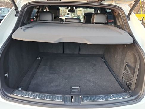 Used 2021 Porsche Macan image 17