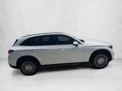 Certified 2026 Mercedes-Benz GLC 300 image 4