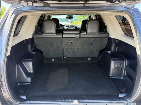 Used 2014 Toyota 4Runner SR5 Premium image 16