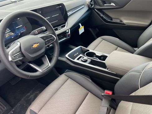 New 2026 Chevrolet Equinox LT w/ Convenience Package II image 7