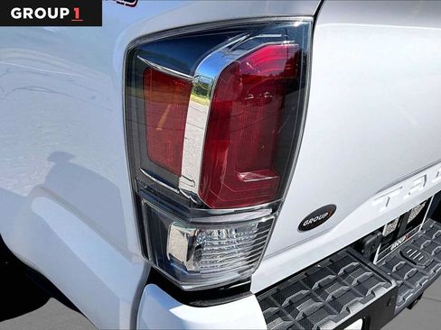 Used 2023 Toyota Tacoma TRD Off-Road w/ TRD Premium Off Road Package AWD/4WD image 28
