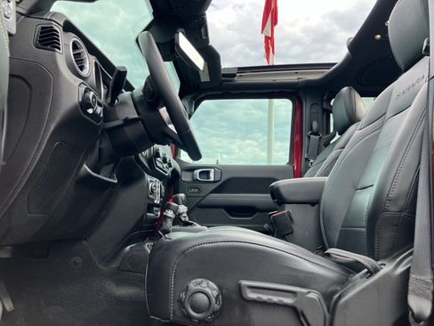 Used 2021 Jeep Wrangler Unlimited Sahara AWD/4WD image 27