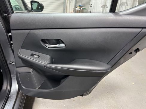 Used 2023 Nissan Sentra SV image 11