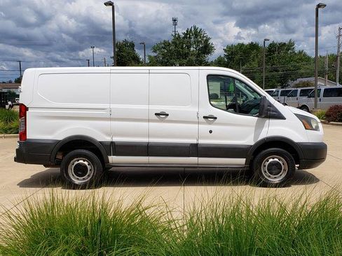 Used 2016 Ford Transit 250 130 Low Roof RWD image 7