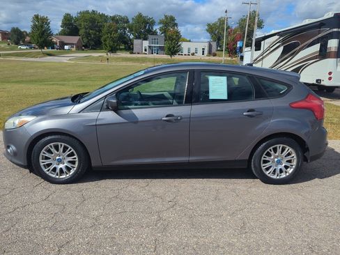 Used 2012 Ford Focus SE image 6