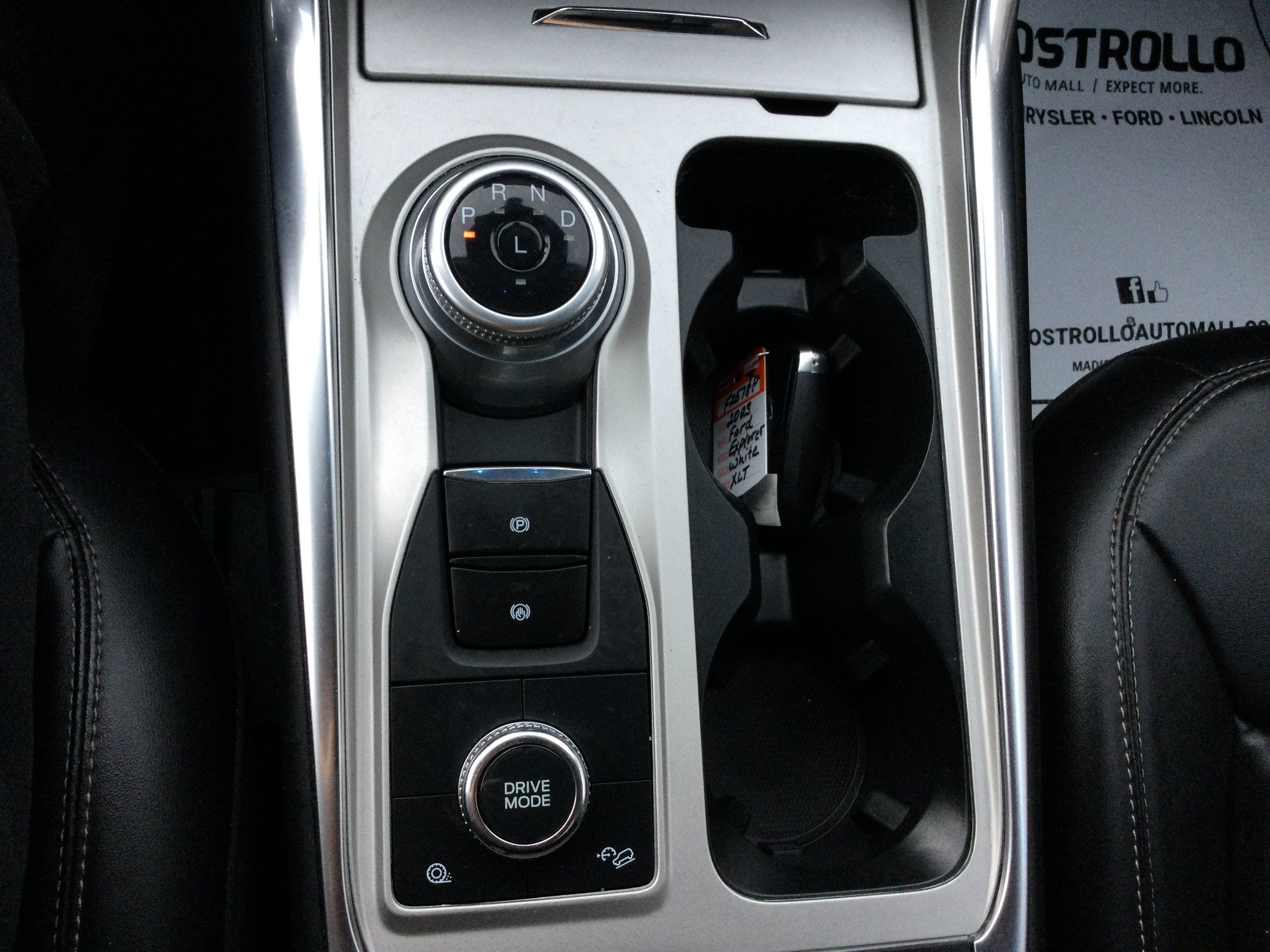 Used 2023 Ford Explorer XLT w/ Equipment Group 202A AWD/4WD image 14