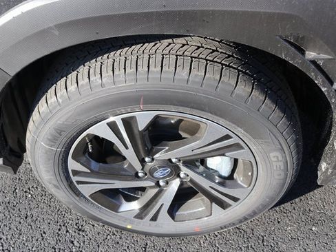 Used 2025 Subaru Crosstrek 2.0i Premium w/ Crosstrek Mirror Package image 10