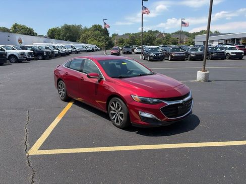 Used 2021 Chevrolet Malibu RS FWD image 3