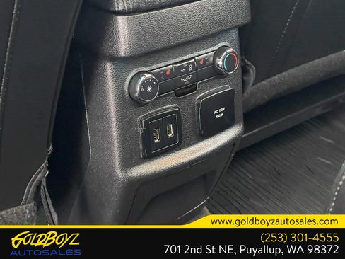 Used 2017 Ford Explorer Limited w/ Equipment Group 301A AWD/4WD image 32