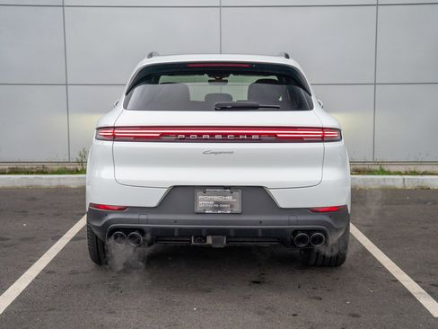 Certified 2026 Porsche Cayenne image 7