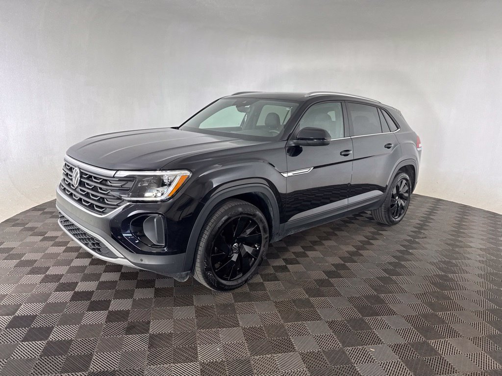 Used 2025 Volkswagen Atlas Cross Sport SE AWD/4WD image 4
