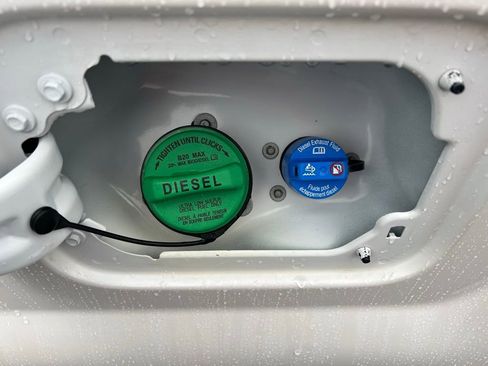 Used 2014 Ford F250 Platinum w/ FX4 Off-Road Package image 16