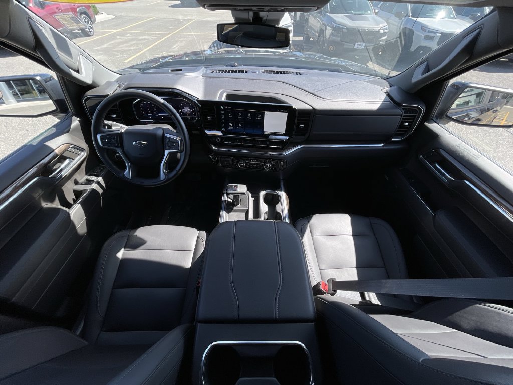 Used 2024 Chevrolet Silverado 1500 RST w/ Convenience Package II AWD/4WD image 27