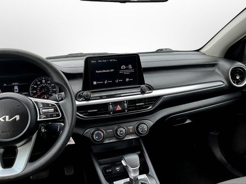 Used 2023 Kia Forte LXS image 6