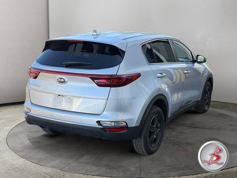 Used 2020 Kia Sportage LX image 4