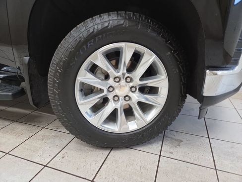 Used 2022 Chevrolet Silverado 1500 LTZ AWD/4WD image 8