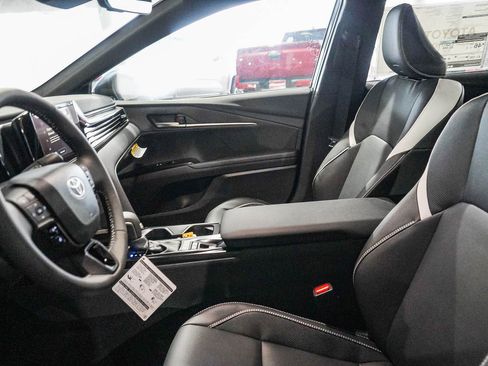New 2026 Toyota Camry SE FWD image 20