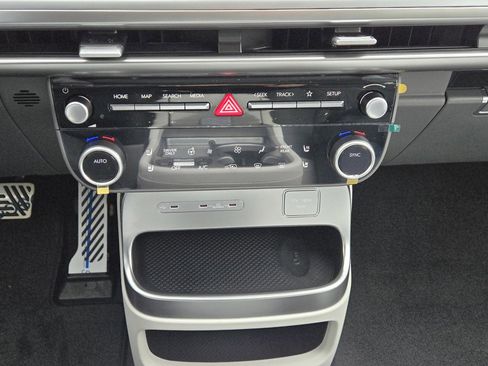 New 2026 Hyundai Ioniq 9 Calligraphy image 20