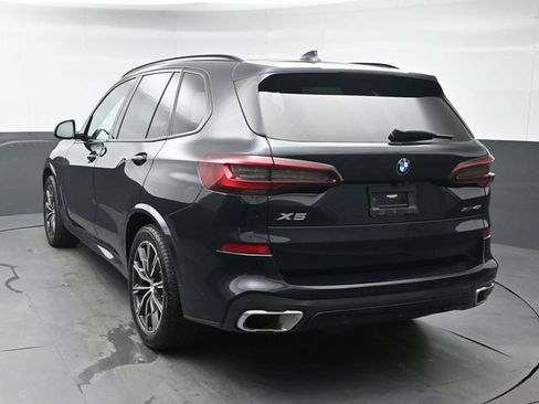 Used 2022 BMW X5 xDrive40i w/ M Sport Package AWD/4WD image 3