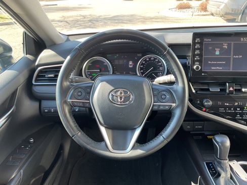 Used 2022 Toyota Camry XLE w/ Cold Weather Package FWD image 16
